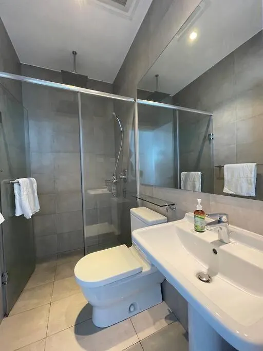Acqua Private Residence Iguazu Tower 50Th Floor Manila 0*,